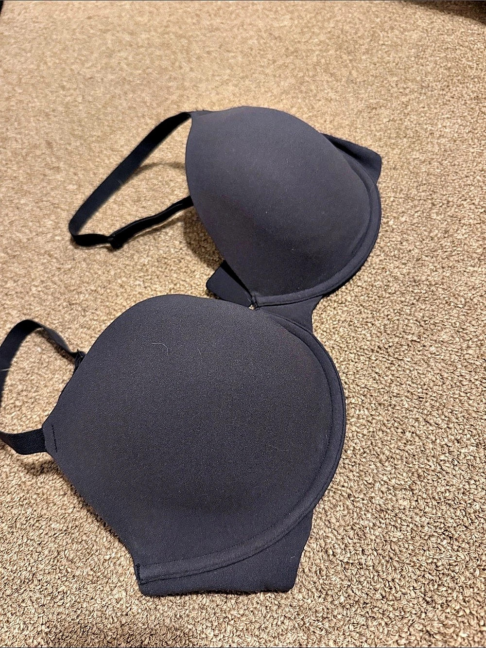 SKIMS Fits Everybody T-Shirt Bra Black 34DD